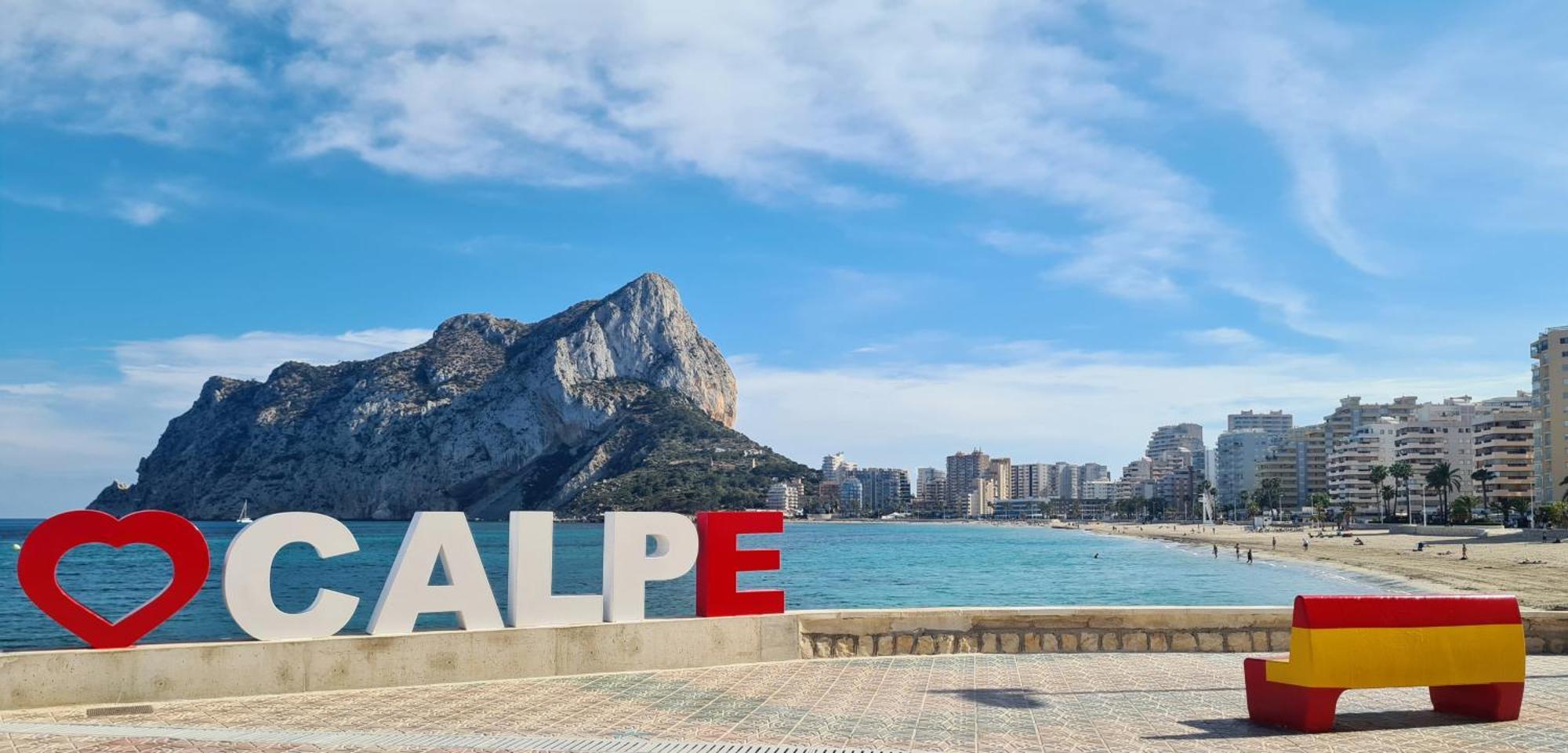 Casa Sunrise - Costa Blanca House With Rooftop, 5 Swimming Pools And Panoramic Sea- And Views At Penon De Ifach * Calp