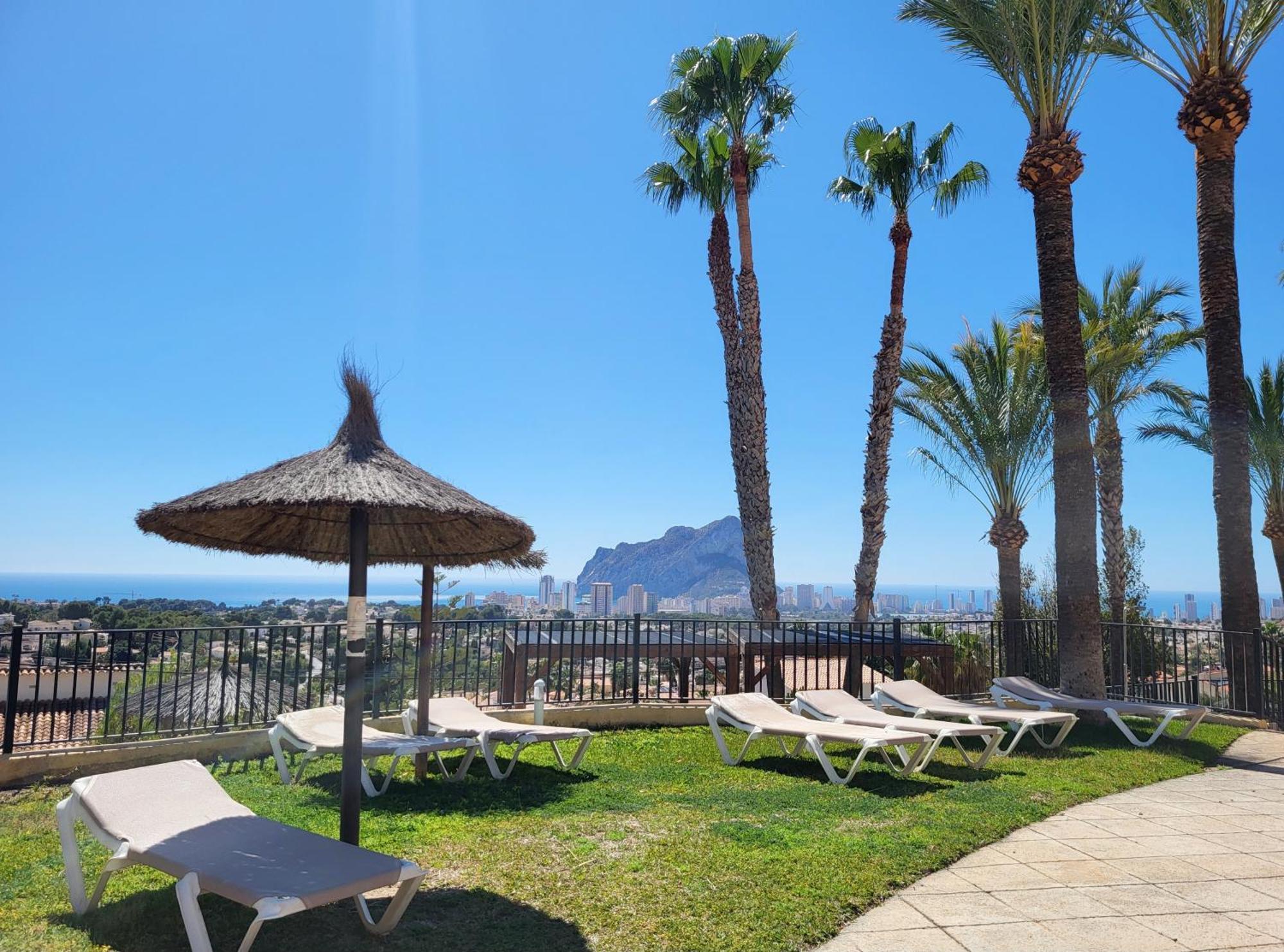 Casa Sunrise - Costa Blanca House With Rooftop, 5 Swimming Pools And Panoramic Sea- And Views At Penon De Ifach Apartment Calp