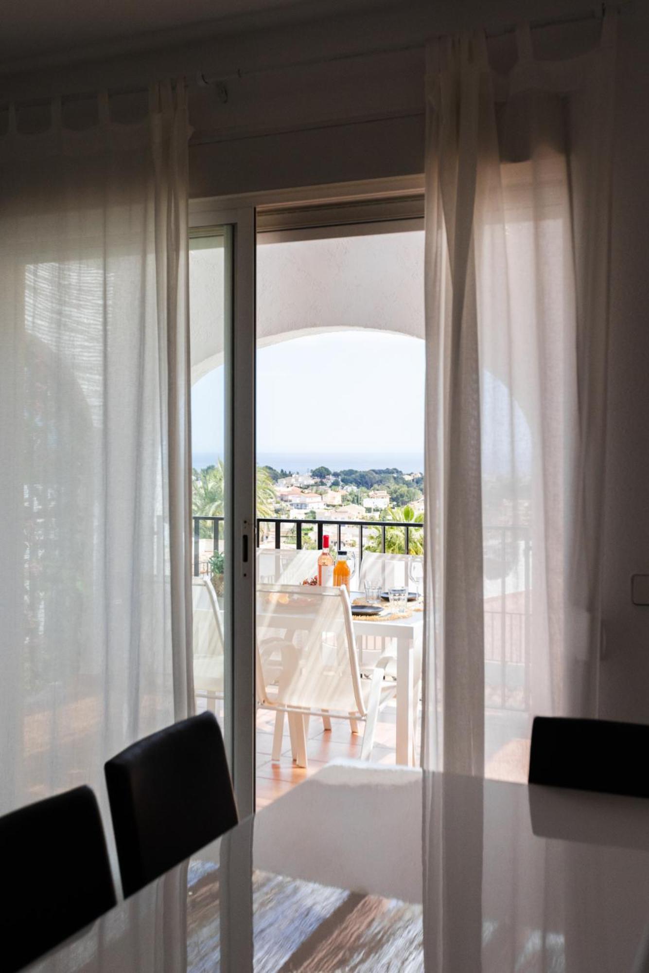 Casa Sunrise - Costa Blanca House With Rooftop, 5 Swimming Pools And Panoramic Sea- And Views At Penon De Ifach Calp
