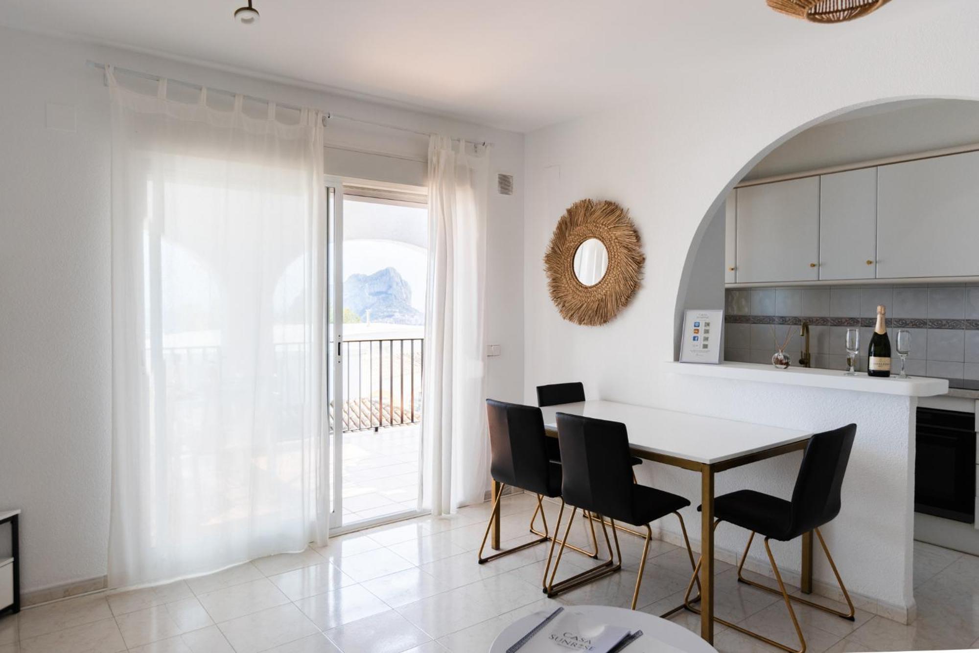 Casa Sunrise - Costa Blanca House With Rooftop, 5 Swimming Pools And Panoramic Sea- And Views At Penon De Ifach Appartement